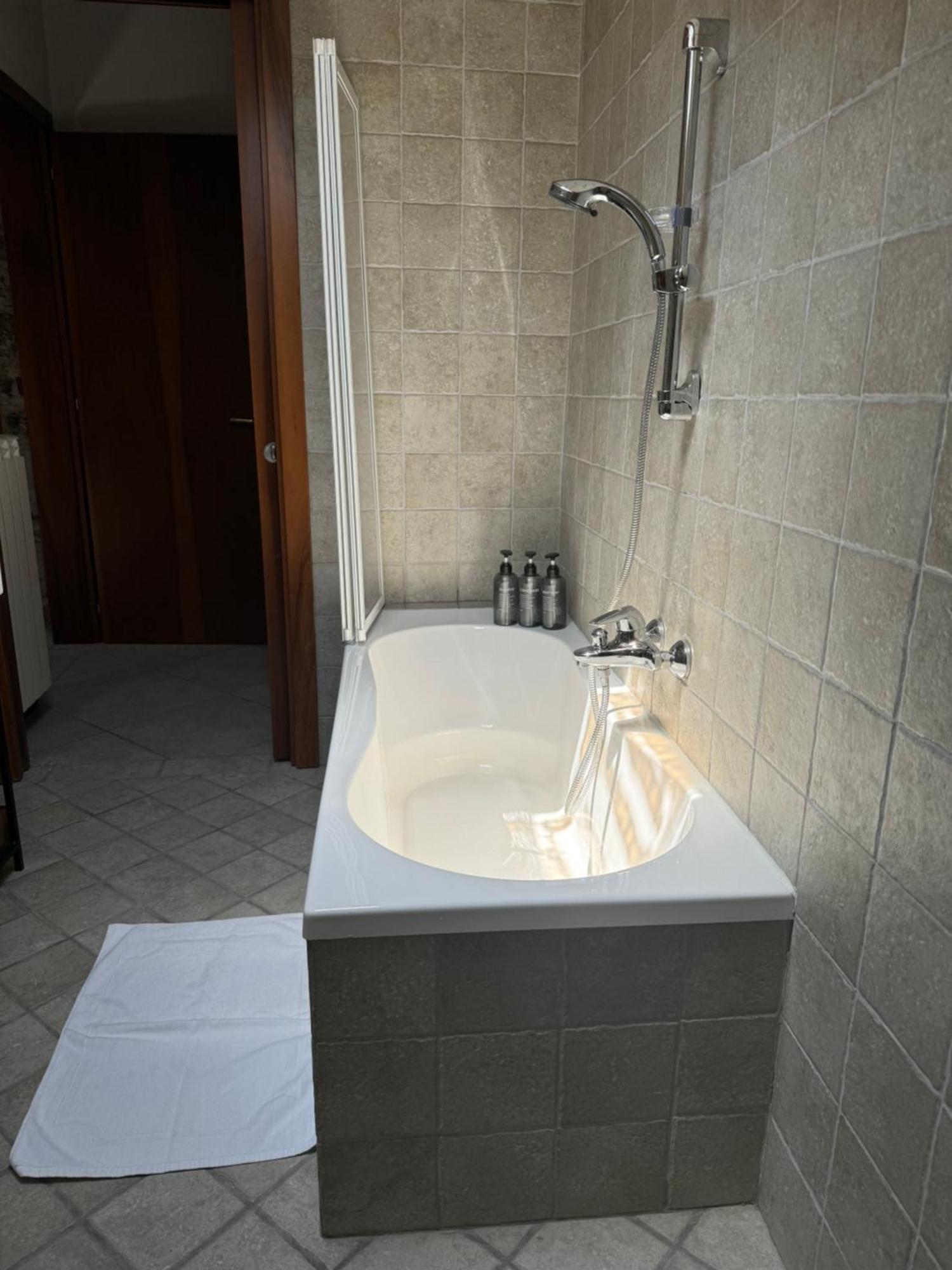 Lex 4 Sauna -Trieste Center Dış mekan fotoğraf